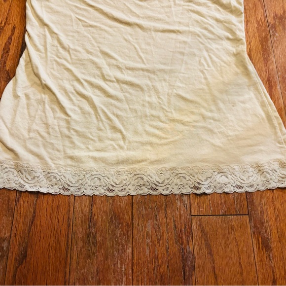LOFT Ivory Lace Camisole Top Size Medium EUC - Picture 5 of 7